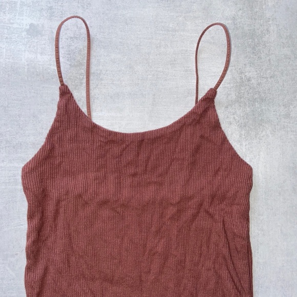 AE SOFT & SEXY bungee strap tank top - Picture 6 of 15